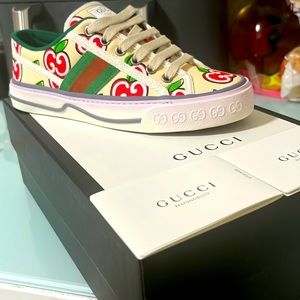 Gucci 606110 Sepang Apple  GG Women’s Sneakers